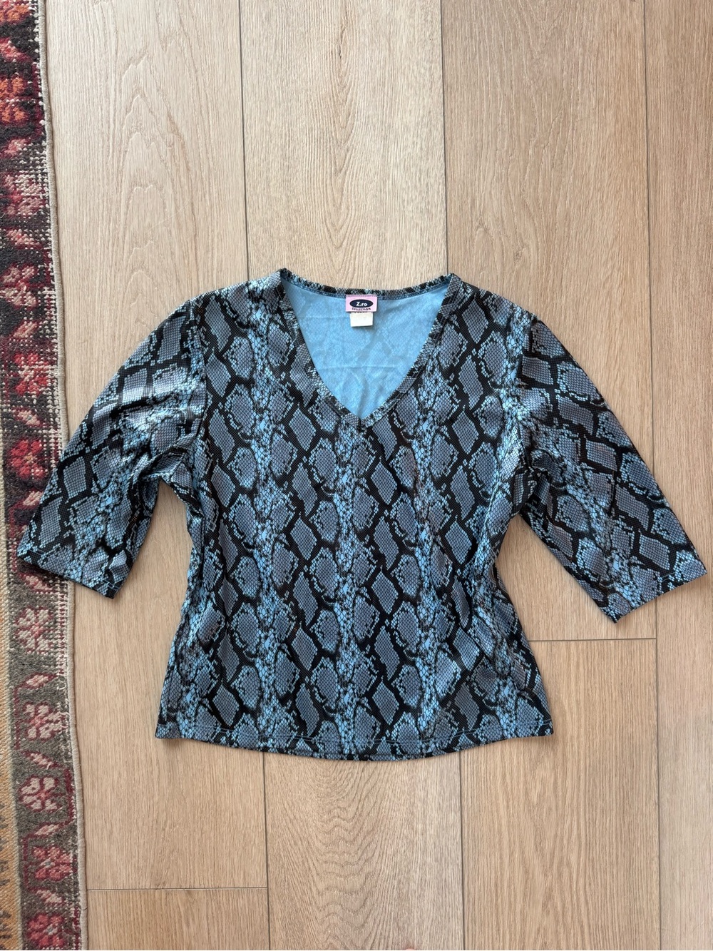 Y2K Blue Snakeskin Print V-Neck Top Vintage Aesthetic 3/4 Sleeve- M